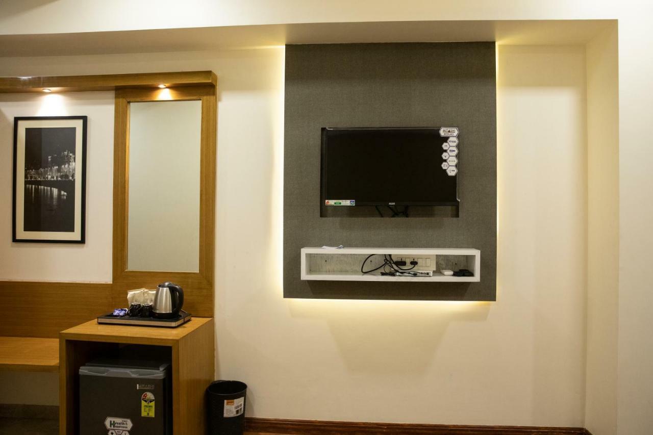 Hotel Grace Galaxy Mumbai Bagian luar foto