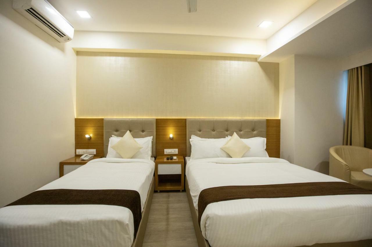 Hotel Grace Galaxy Mumbai Bagian luar foto