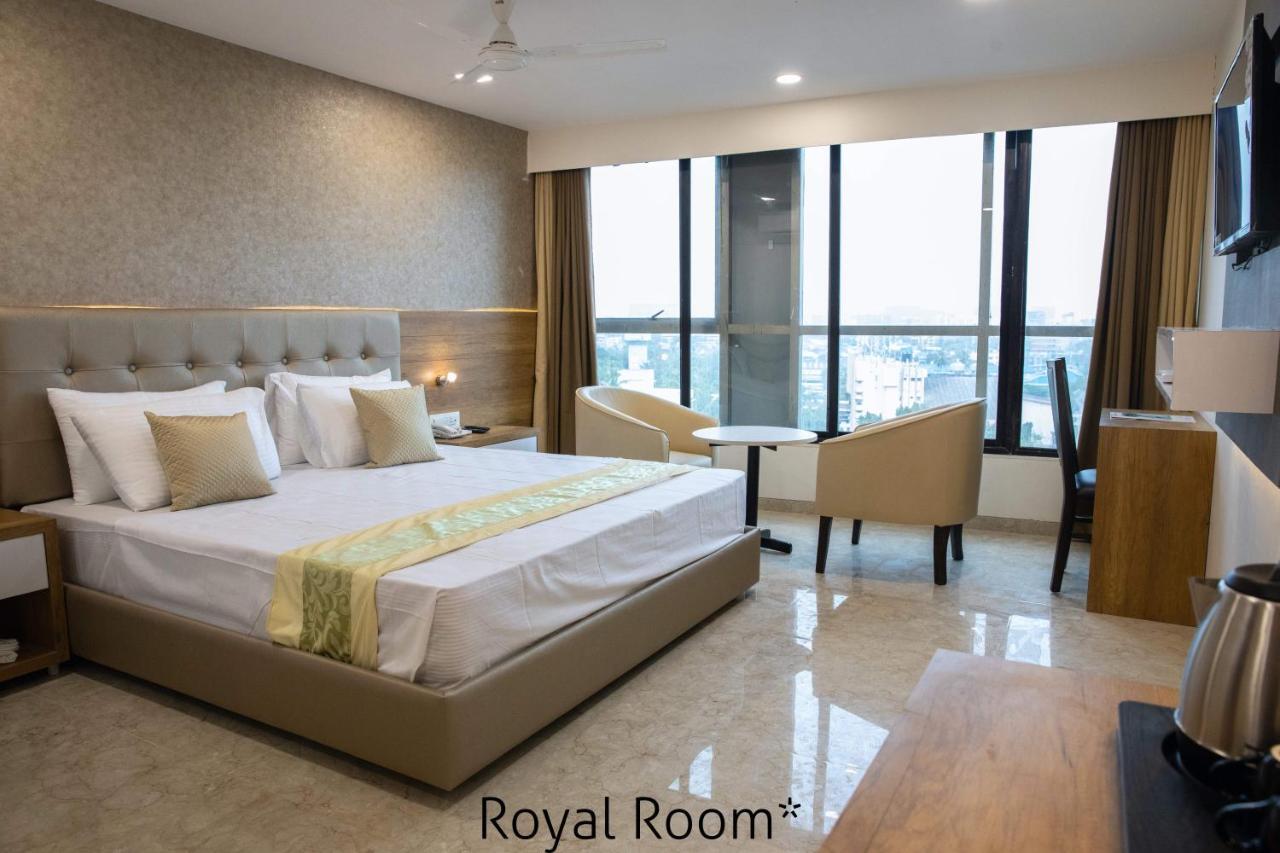 Hotel Grace Galaxy Mumbai Bagian luar foto